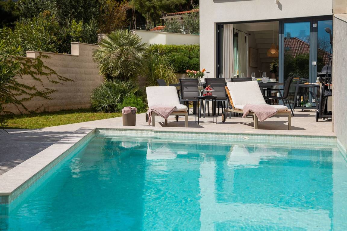210 M² Villa ∙ 5 Habitaciones ∙ 10 Huéspedes - Bol