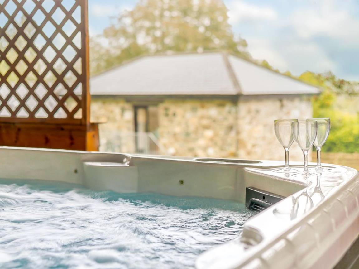 Cottage ∙ 4 Bedrooms ∙ 8 Guests - England