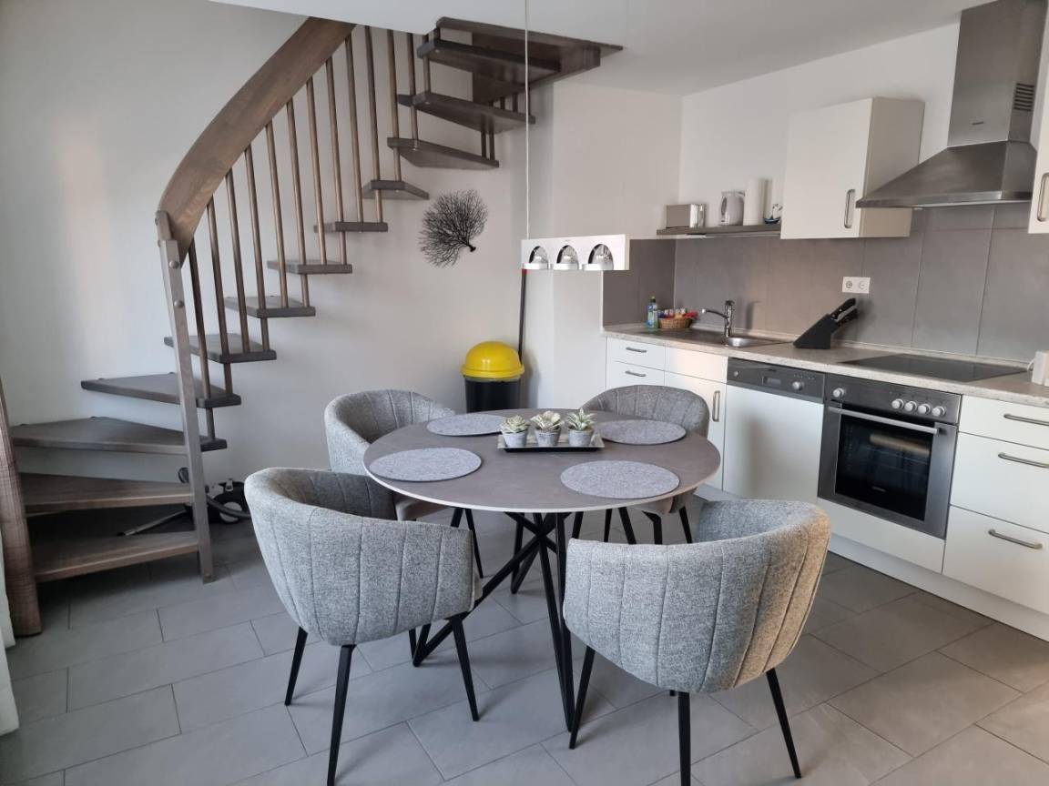 90 M² Apartament ∙ 2 Sypialnie ∙ 4 Gości - Sassnitz