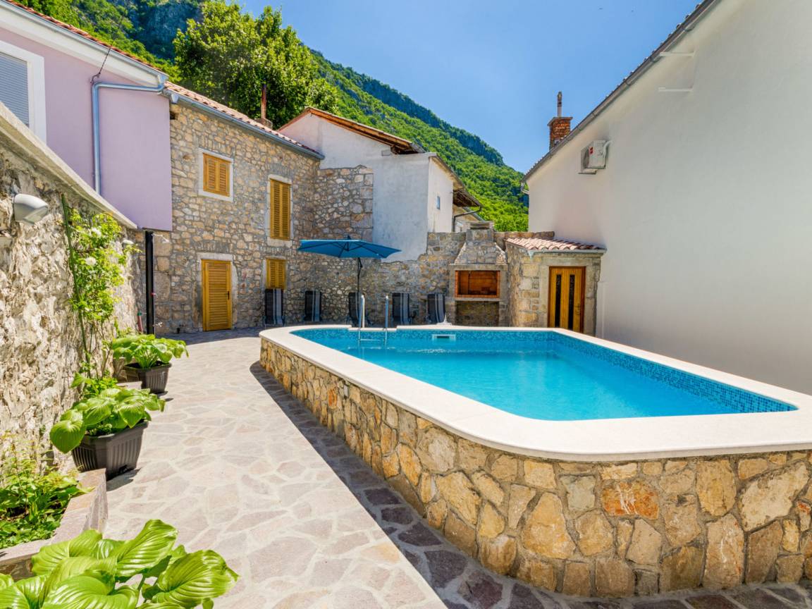 104 M² Maison De Vacances ∙ 1 Chambre ∙ 8 Personnes - Selce