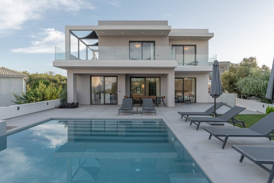Villa ∙ 5 Bedrooms ∙ 12 Guests - Zakinthos