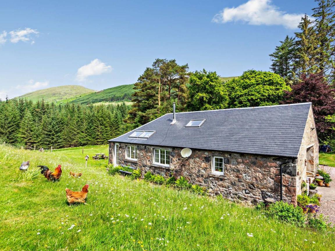Cottage ∙ 2 Bedrooms ∙ 4 Guests - Fort William