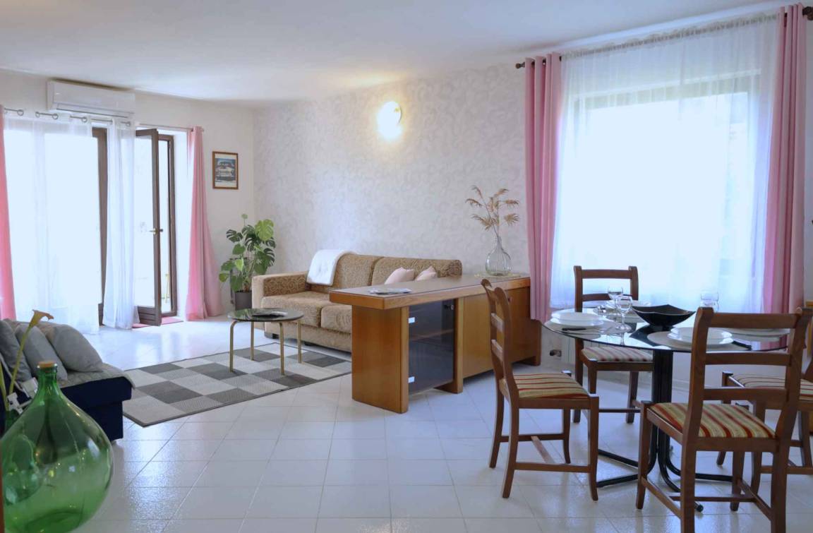 100 M² Appartamento Vacanza ∙ 2 Camere Da Letto ∙ 7 Ospiti - Umago