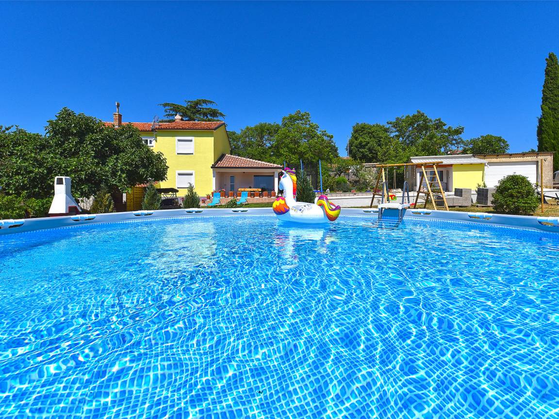 67 M² House ∙ 1 Bedroom ∙ 6 Guests - Pazin
