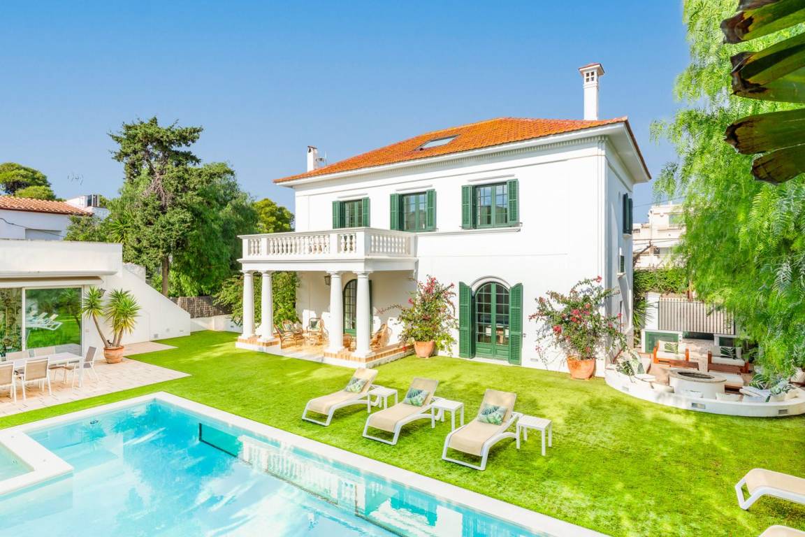 Villa ∙ 7 Bedrooms ∙ 14 Guests - Sitges