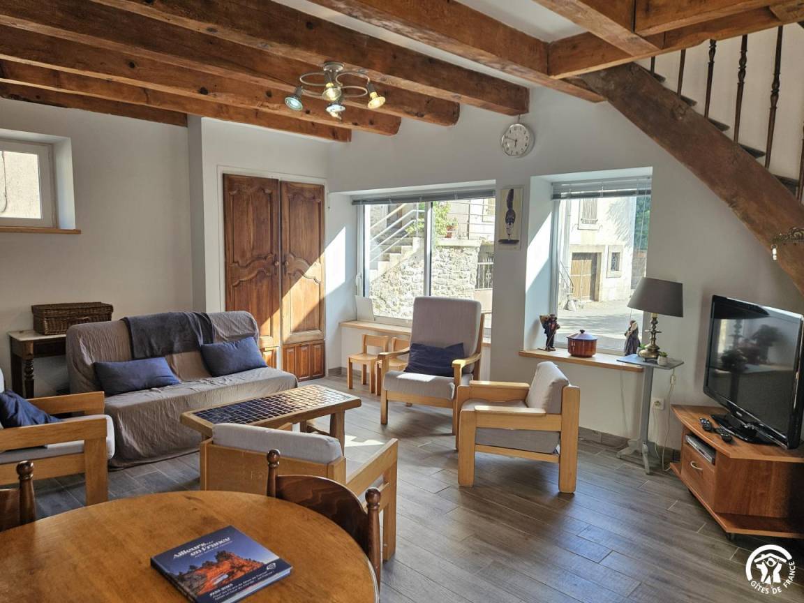 108 M² Gîte ∙ 3 Habitaciones ∙ 6 Huéspedes - Lacaune