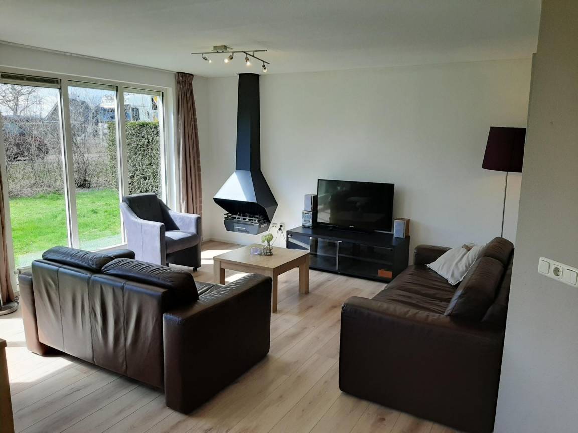 110 M² Ferienhaus ∙ 3 Schlafzimmer ∙ 8 Gäste - Friesland