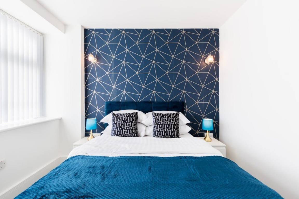 80 M² Apartment ∙ 2 Bedrooms ∙ 6 Guests - Solihull