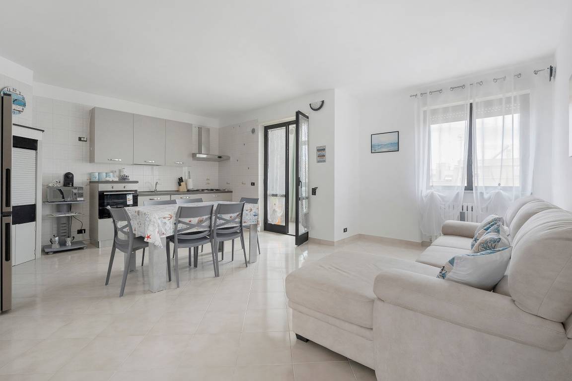 80 M² Apartment ∙ 2 Bedrooms ∙ 6 Guests - Monopoli