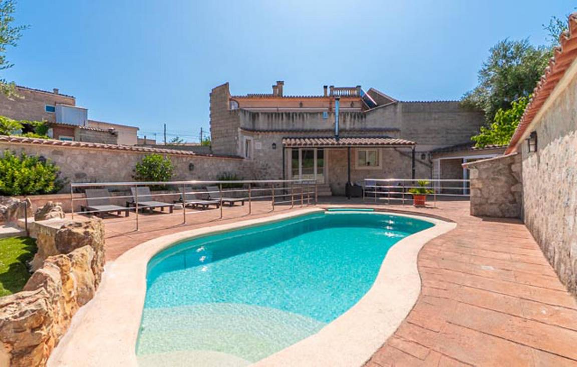 279 M² Ferienhaus ∙ 3 Schlafzimmer ∙ 6 Gäste - Sineu