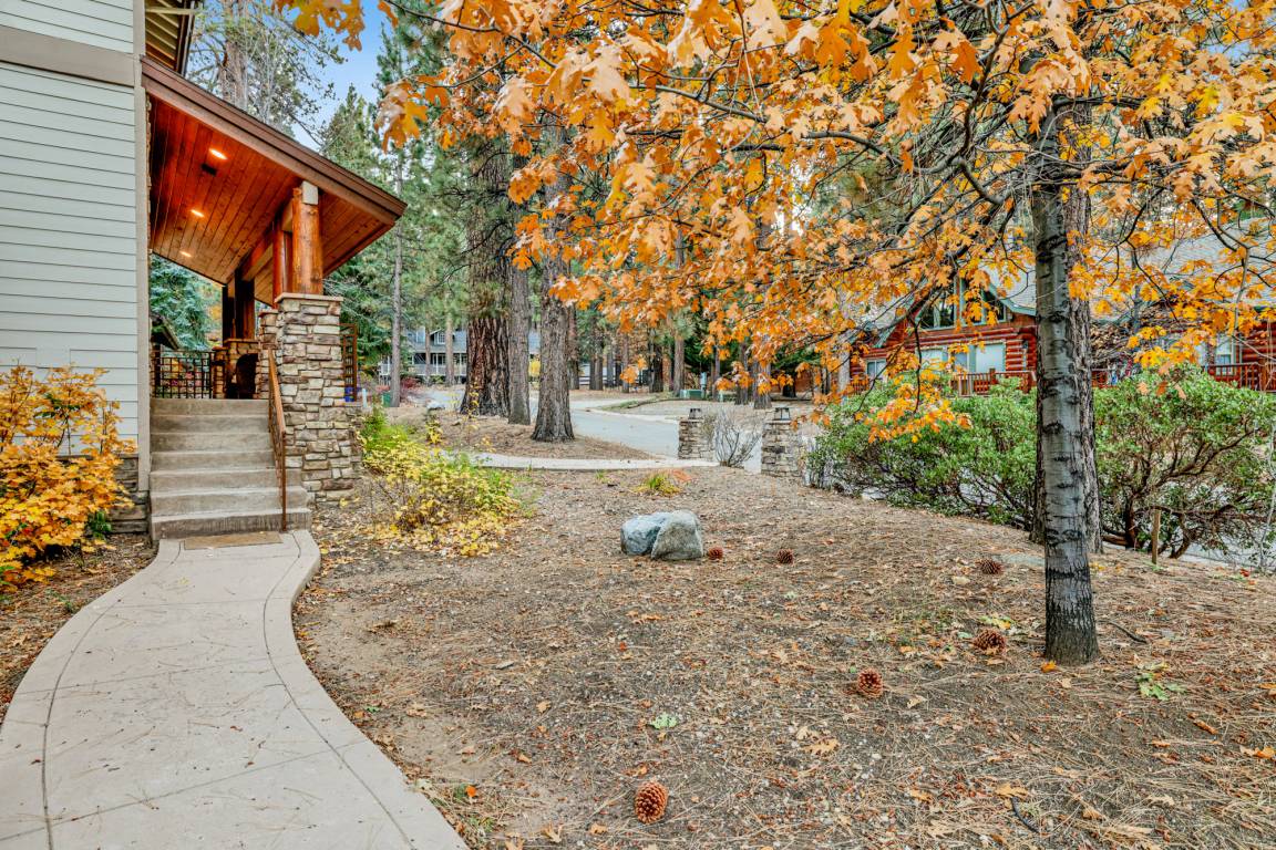357 M² Chalet ∙ 4 Bedrooms ∙ 16 Guests - California