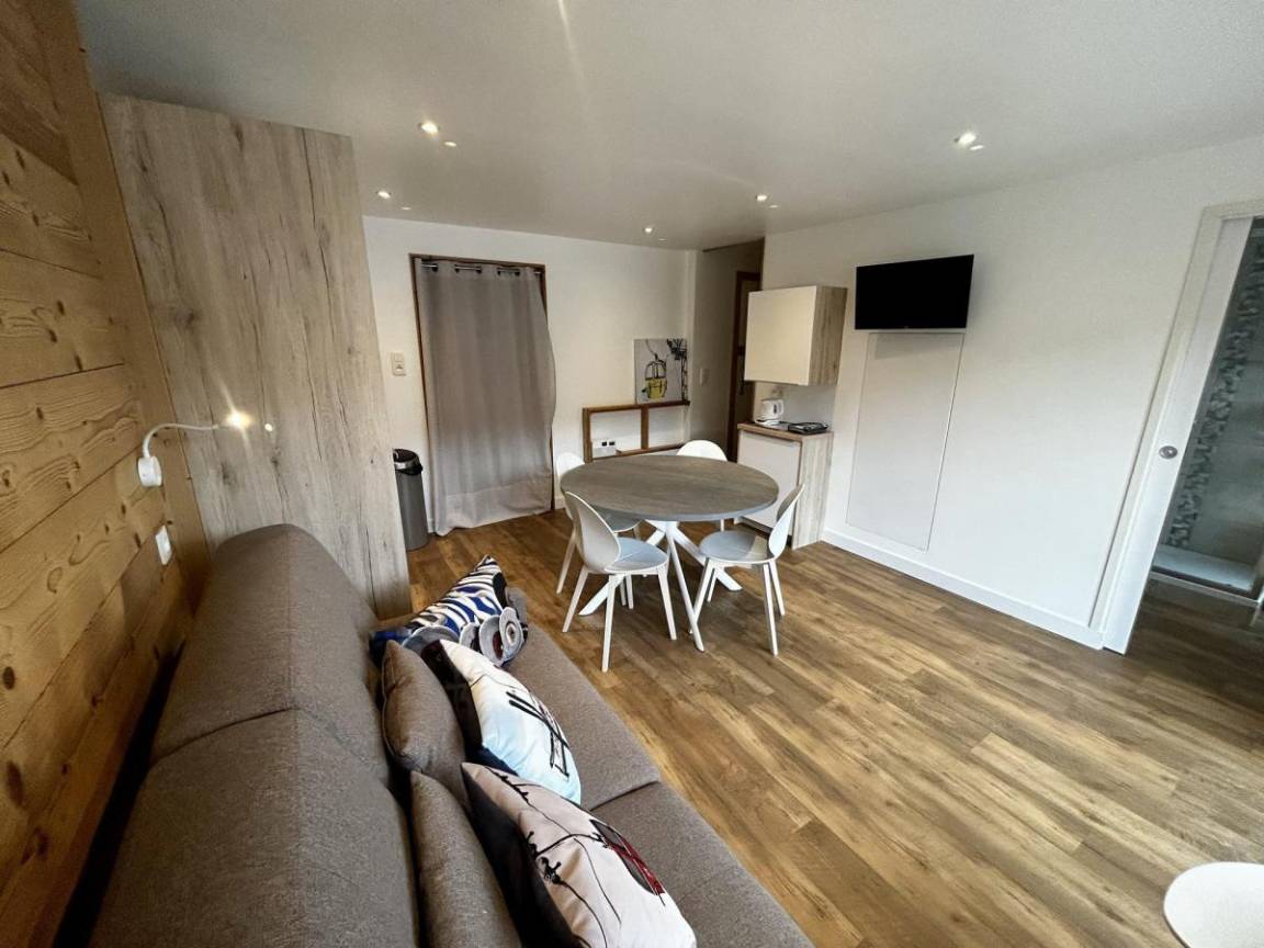 27 m² Studio ∙ 1 Schlafzimmer ∙ 4 Gäste – Bild 1