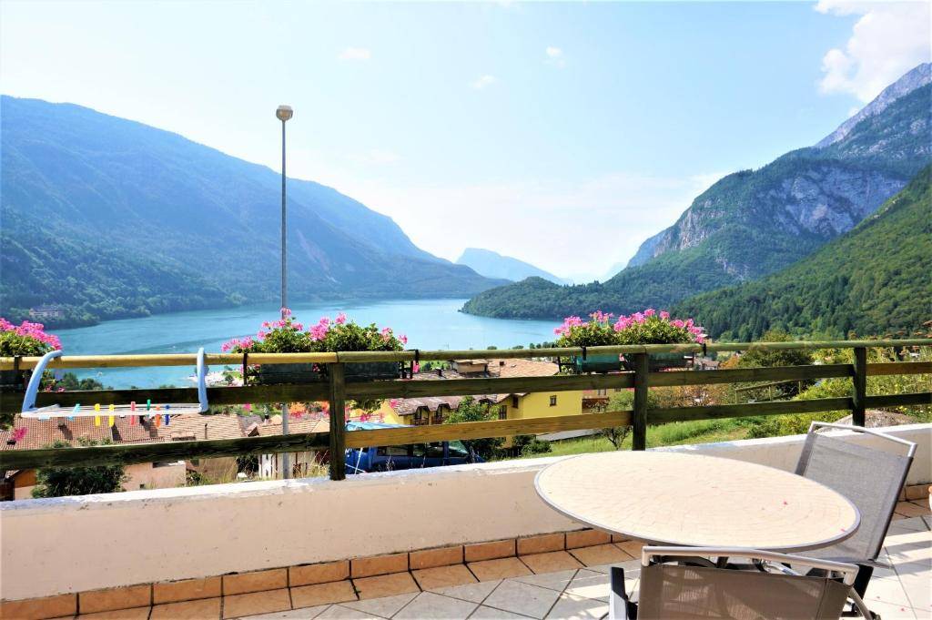 60 M² Apartamento ∙ 2 Habitaciones ∙ 5 Huéspedes - Molveno