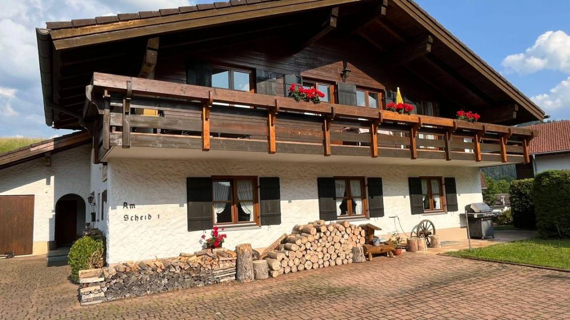 72 M² Ferienwohnung ∙ 1 Schlafzimmer ∙ 4 Gäste - Obermaiselstein