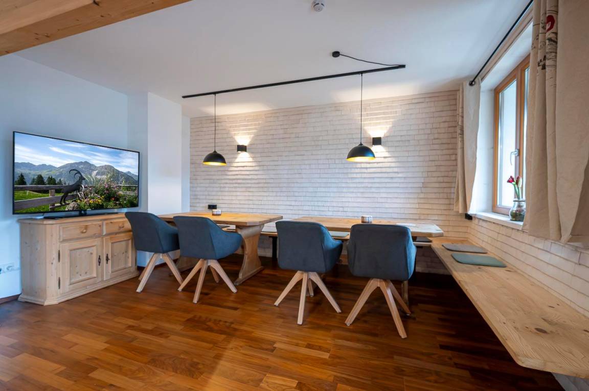 200 M² Ferienhaus ∙ 5 Schlafzimmer ∙ 12 Gäste - Kleinwalsertal