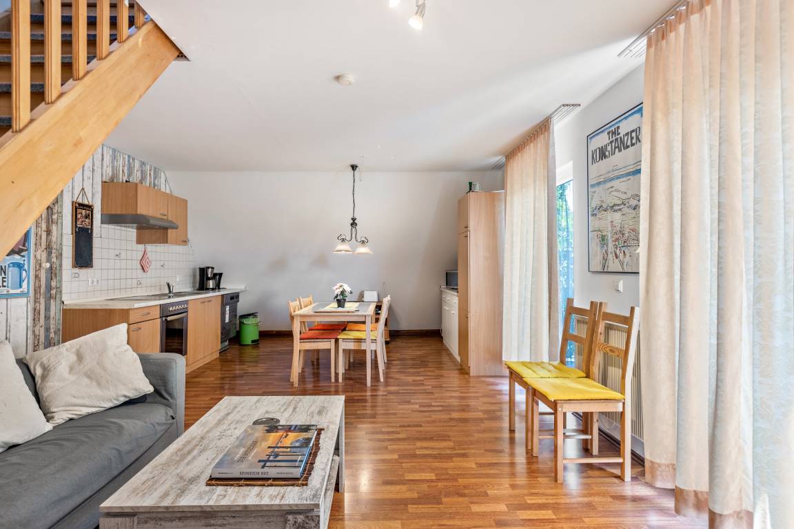 70 M² Apartment ∙ 2 Bedrooms ∙ 4 Guests - Radolfzell am Bodensee