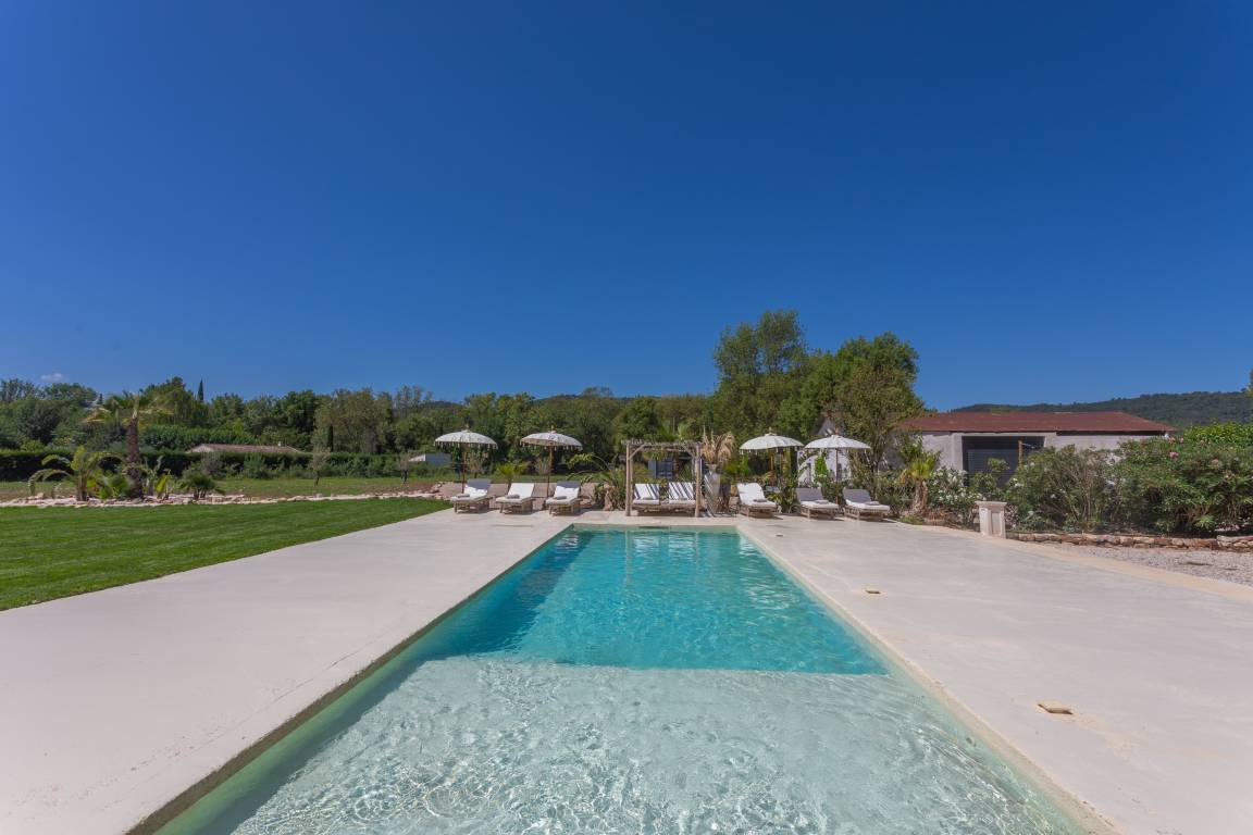 270 M² Casa ∙ 8 Habitaciones ∙ 25 Huéspedes - Le Luc