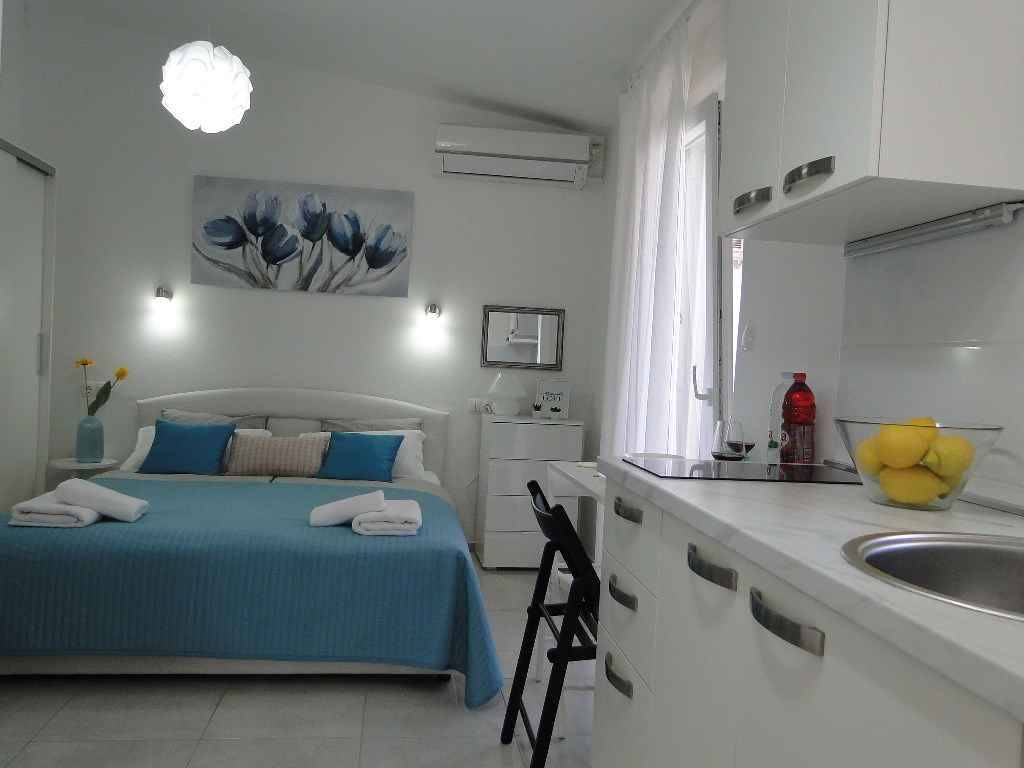 30 M² Studio ∙ 1 Schlafzimmer ∙ 2 Gäste - Primošten