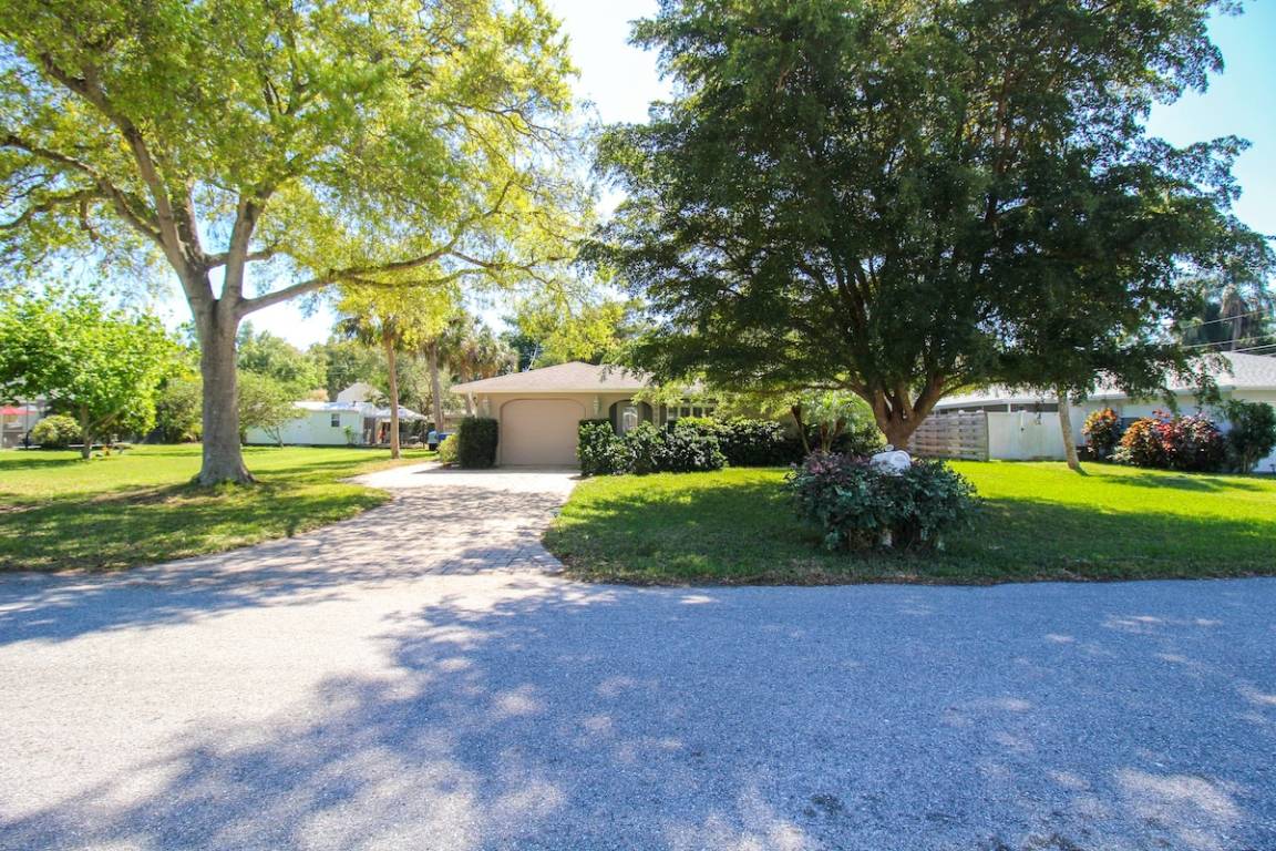 88 M² House ∙ 2 Bedrooms ∙ 6 Guests - Bayfront Park, Sarasota