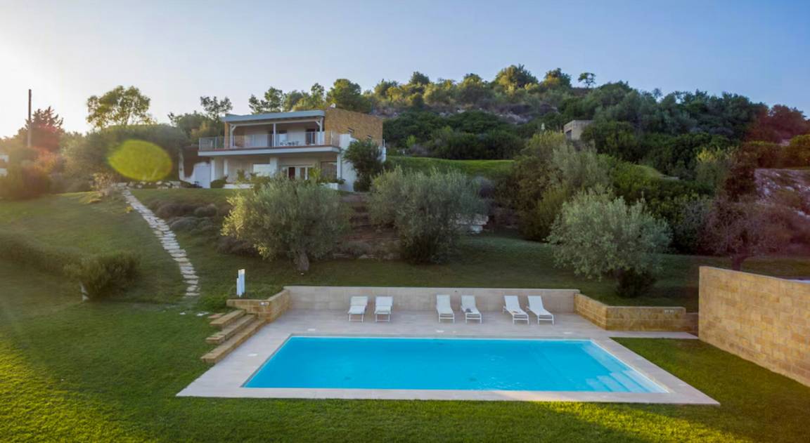 House ∙ 2 Bedrooms ∙ 5 Guests - Noto