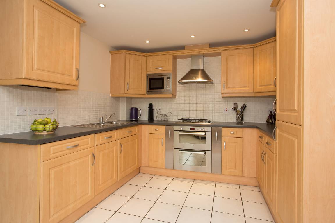 82 M² Huoneisto ∙ 2 Makuuhuonetta ∙ 4 Vierasta - Basingstoke