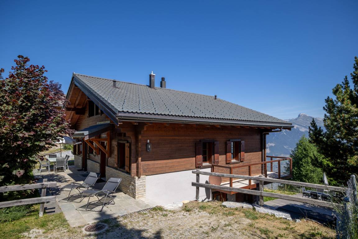 250 M² Chalet ∙ 5 Chambres ∙ 12 Personnes - Suisse