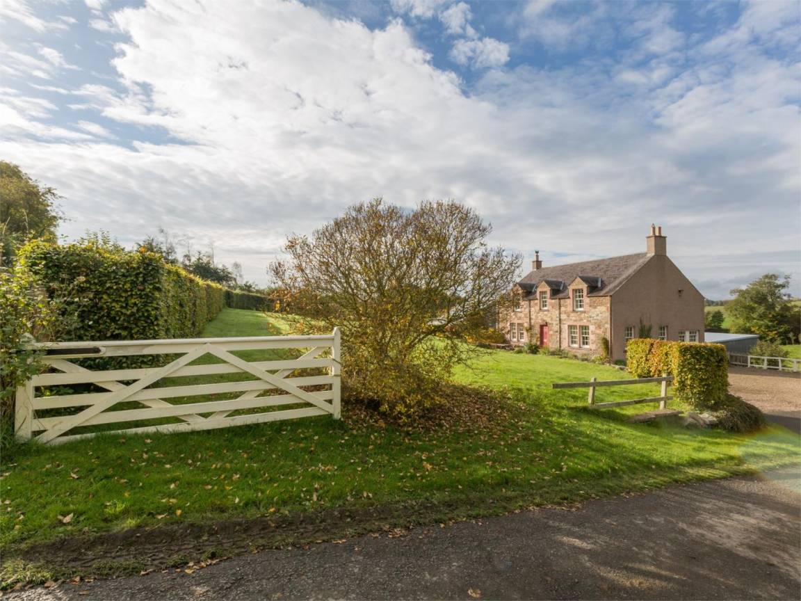 Cottage ∙ 4 Bedrooms ∙ 6 Guests - Melrose