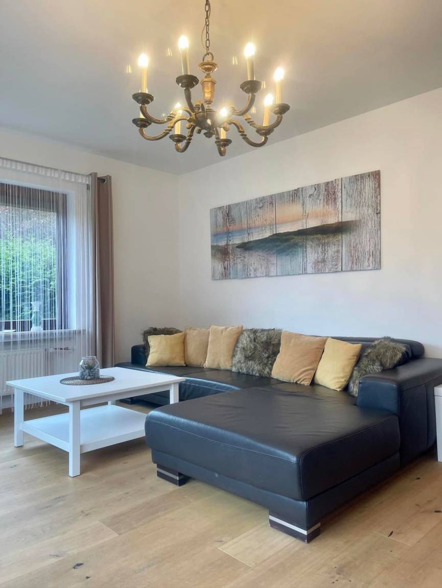 80 m² Ferienwohnung ∙ 2 Schlafzimmer ∙ 4 Gäste – Bild 1