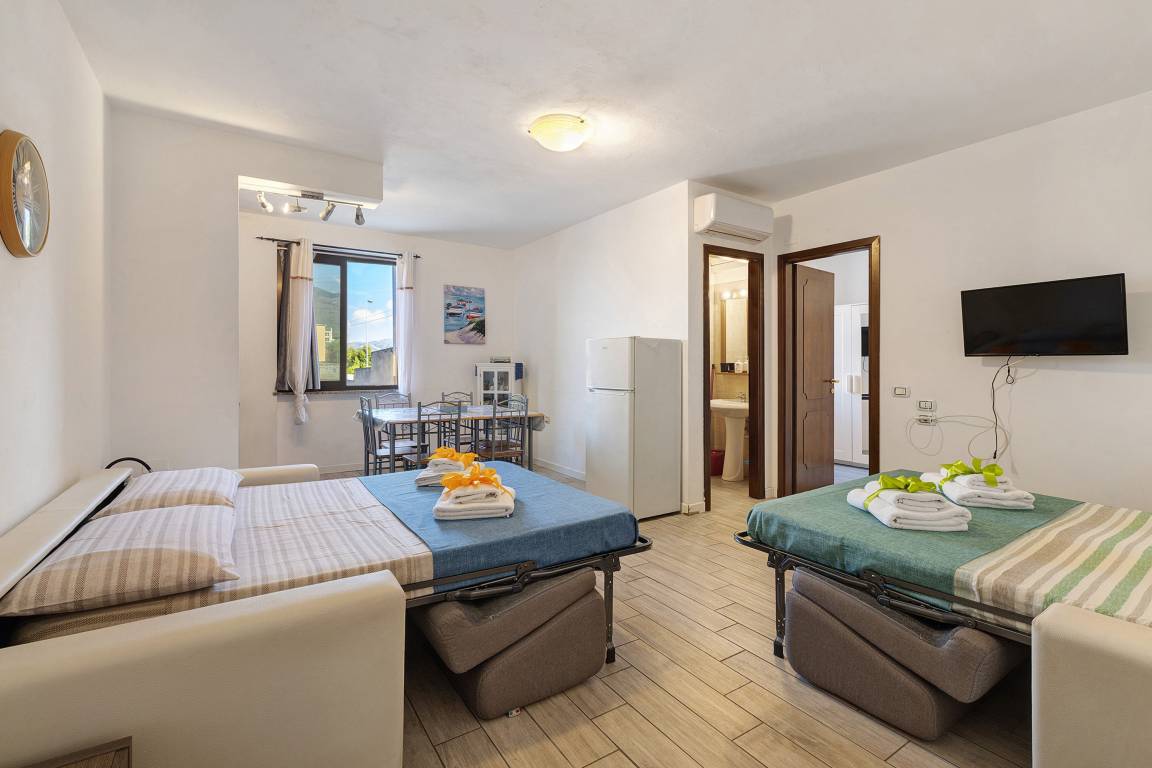 25 M² Apartment ∙ 1 Bedroom ∙ 6 Guests - Ceriale