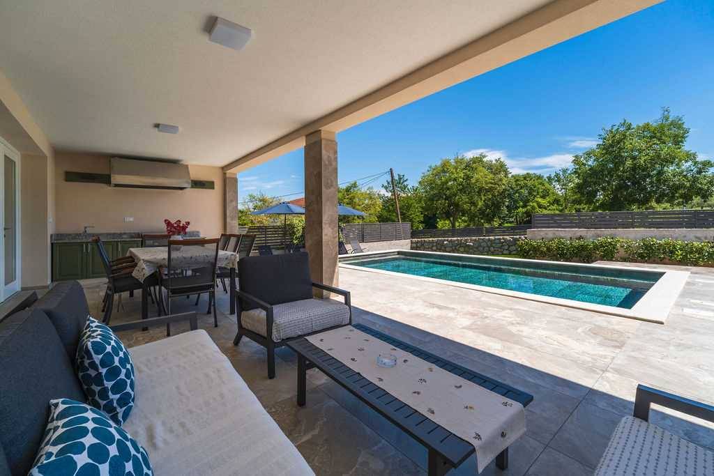 125 M² Villa ∙ 3 Schlafzimmer ∙ 8 Gäste - Malinska
