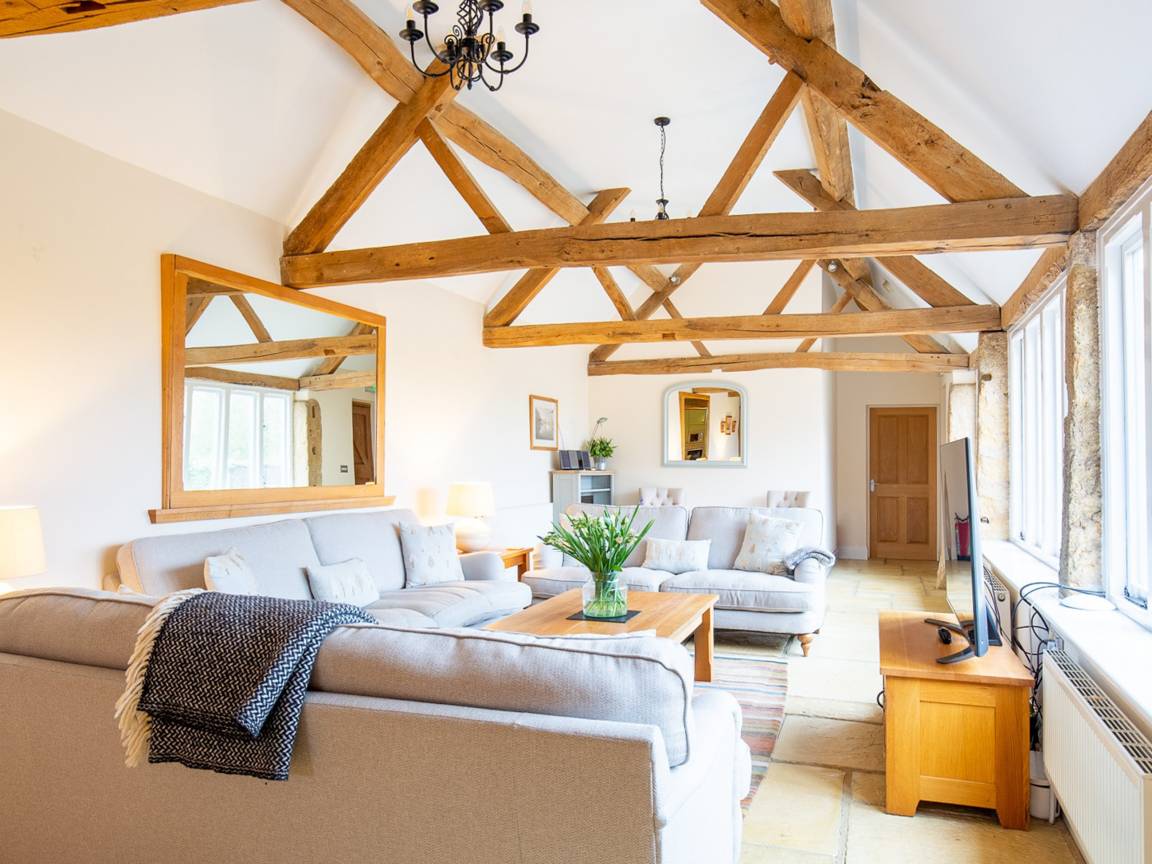 Cottage ∙ 4 Bedrooms ∙ 8 Guests - Broadway