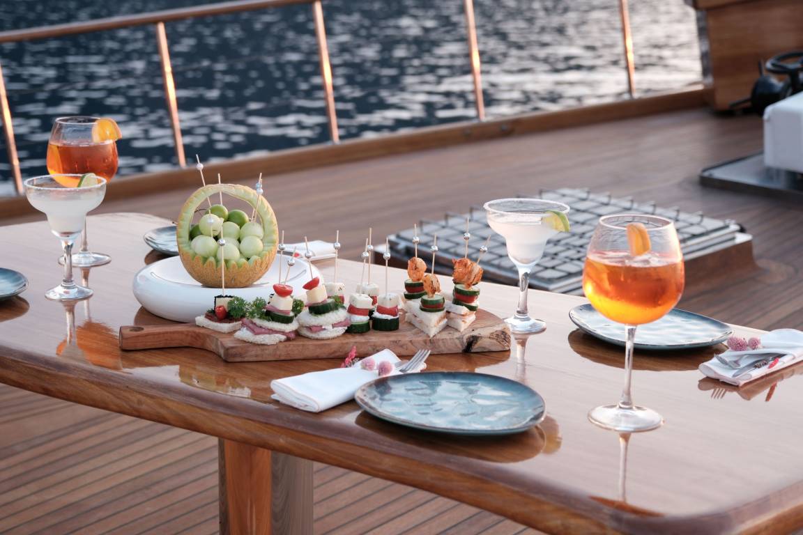 34 M² Houseboat ∙ 8 Bedrooms ∙ 16 Guests - Bodrum