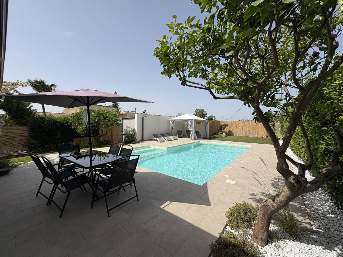 110 m&sup2; Villa 3 Schlafzimmer 7 G&auml;ste