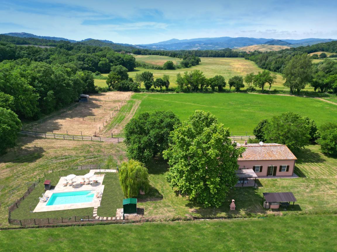 238 M² Boerderij ∙ 5 Slaapkamers ∙ 11 Gasten - Cecina