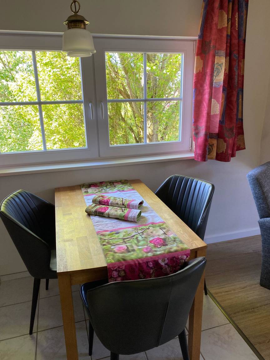 45 m² Ferienwohnung ∙ 1 Schlafzimmer ∙ 3 Gäste – Bild 4