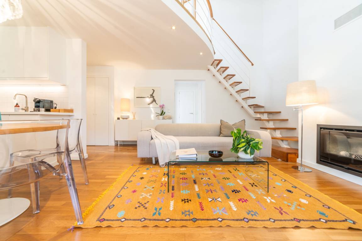 100 M² Apartamento ∙ 2 Quartos ∙ 5 Hóspedes - Almada