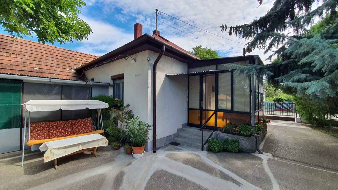 100 M² House ∙ 3 Bedrooms ∙ 5 Guests - Csopak