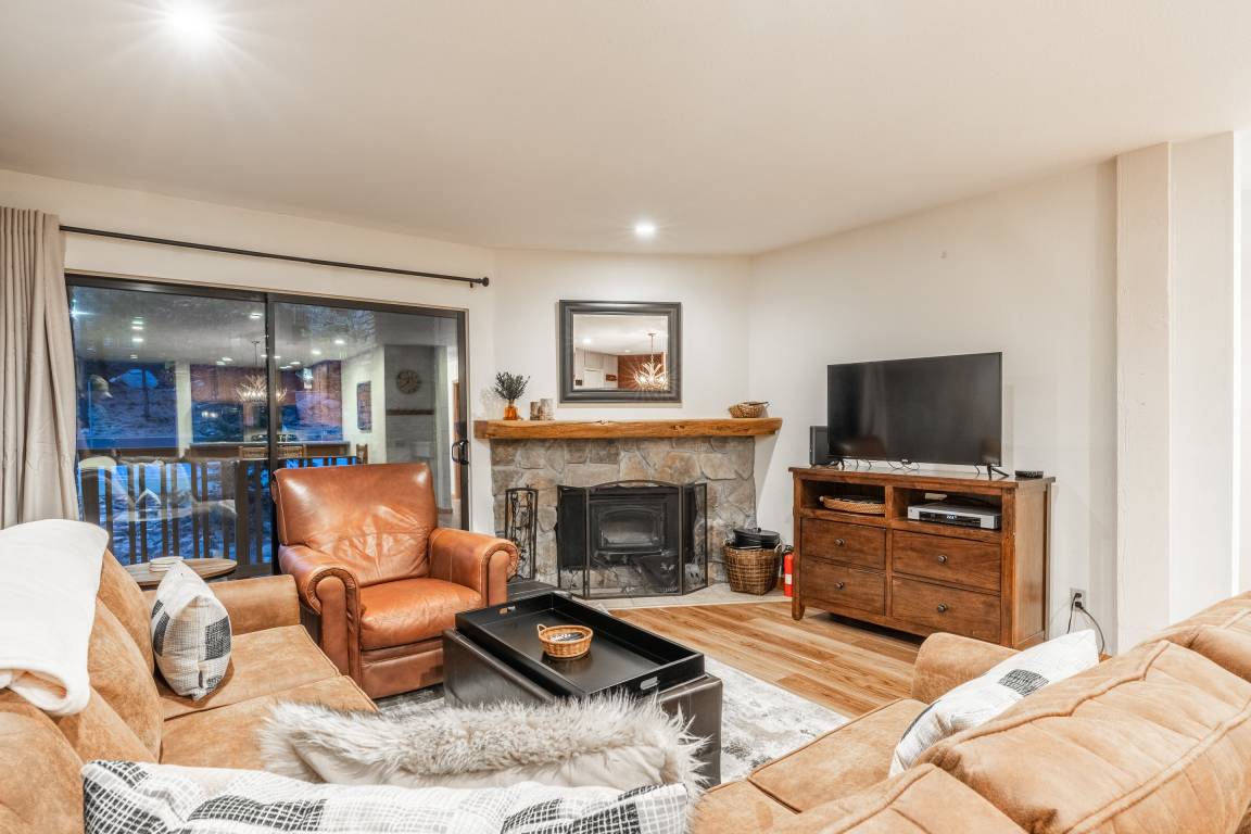 86 M² Condo ∙ 2 Bedrooms ∙ 6 Guests - Mammoth Lakes, CA