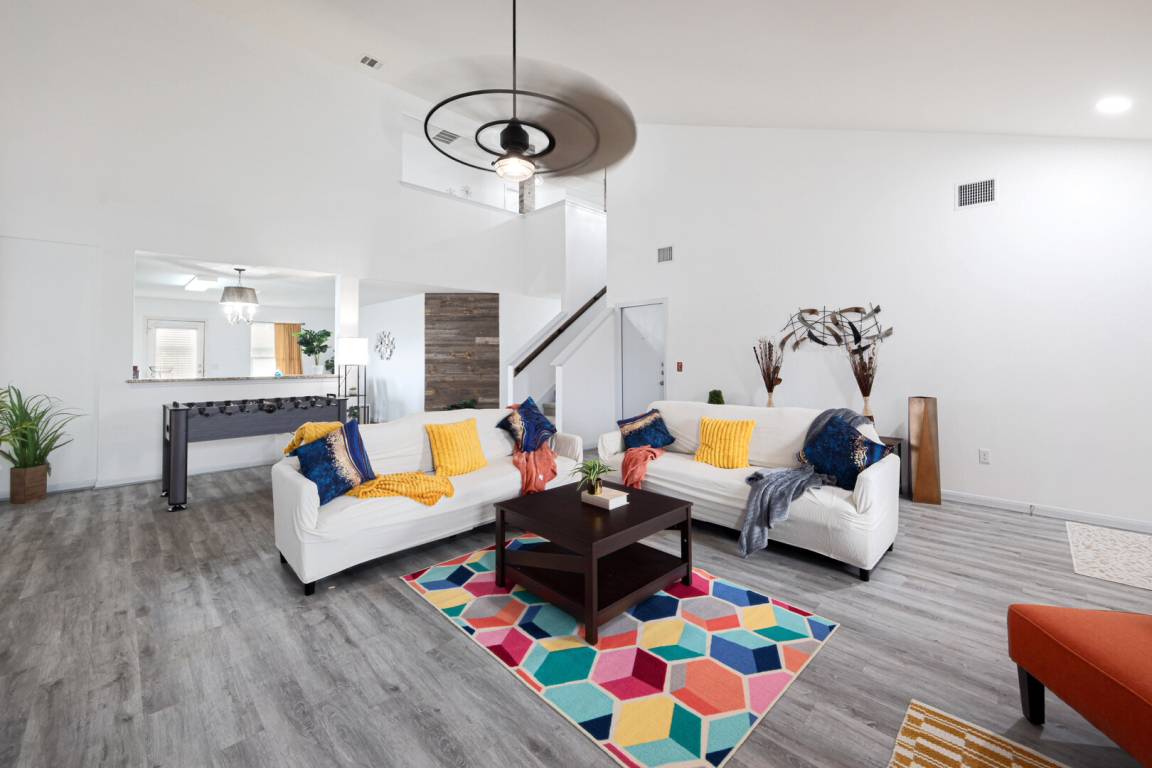 195 M² House ∙ 4 Bedrooms ∙ 1 Guest - Kyle, TX