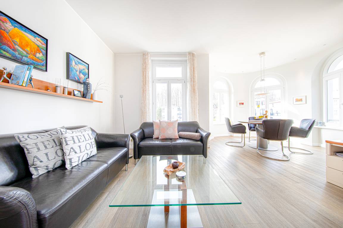 92 m² Ferienwohnung ∙ 2 Schlafzimmer ∙ 4 Gäste – Bild 2