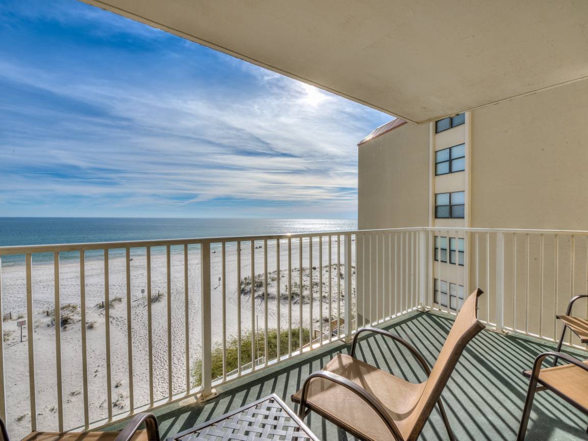 Apartment ∙ 2 Bedrooms ∙ 6 Guests - Gulf Shores, AL