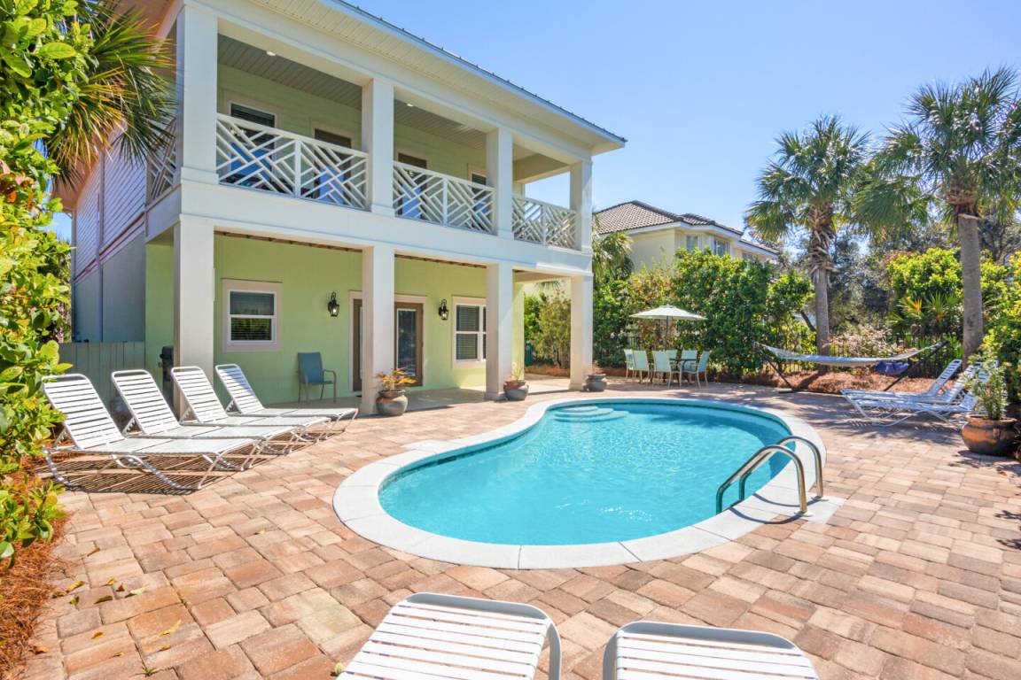 276 M² House ∙ 7 Bedrooms ∙ 18 Guests