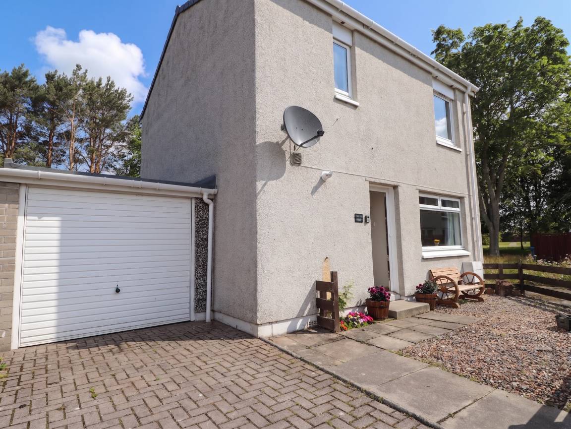 Cottage ∙ 2 Bedrooms ∙ 4 Guests - Nairn