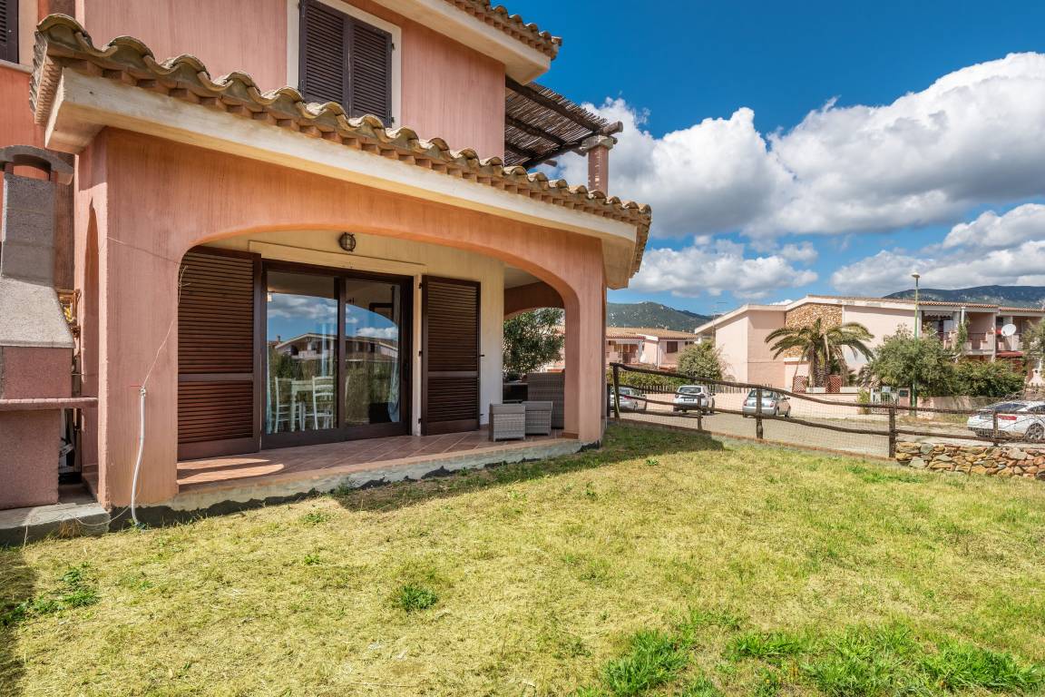 140 M² Villa ∙ 2 Bedrooms ∙ 8 Guests - Villasimius