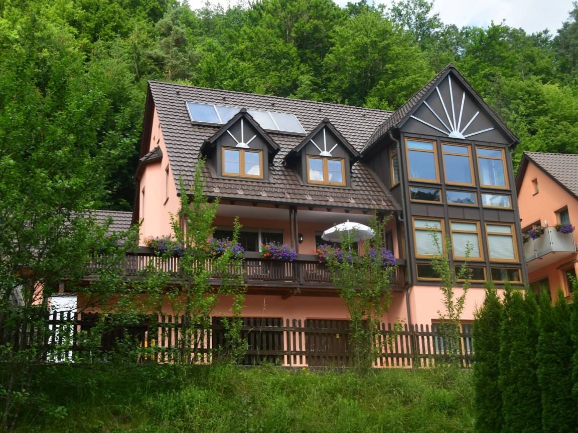 45 M² Ferienwohnung ∙ 1 Schlafzimmer ∙ 2 Gäste - Pottenstein