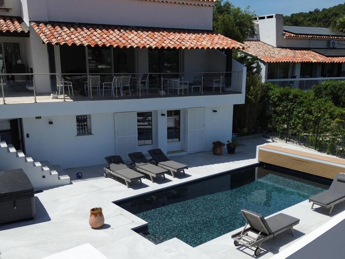 150 m&sup2; Villa 4 Schlafzimmer 8 G&auml;ste