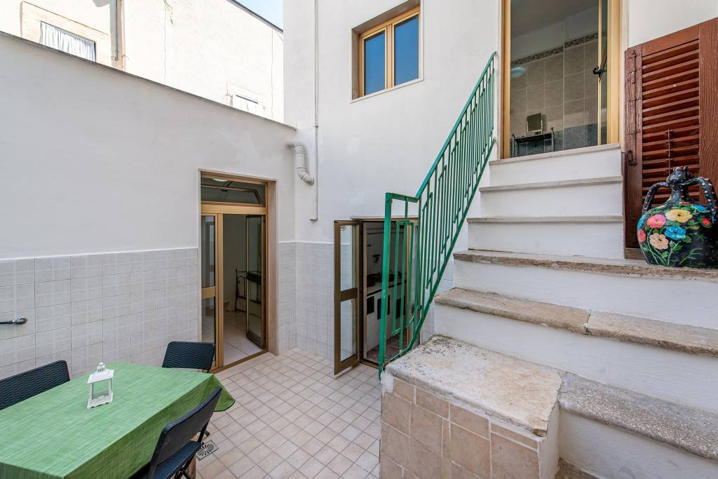 89 M² Appartamento Vacanza ∙ 2 Camere Da Letto ∙ 5 Ospiti - Barletta