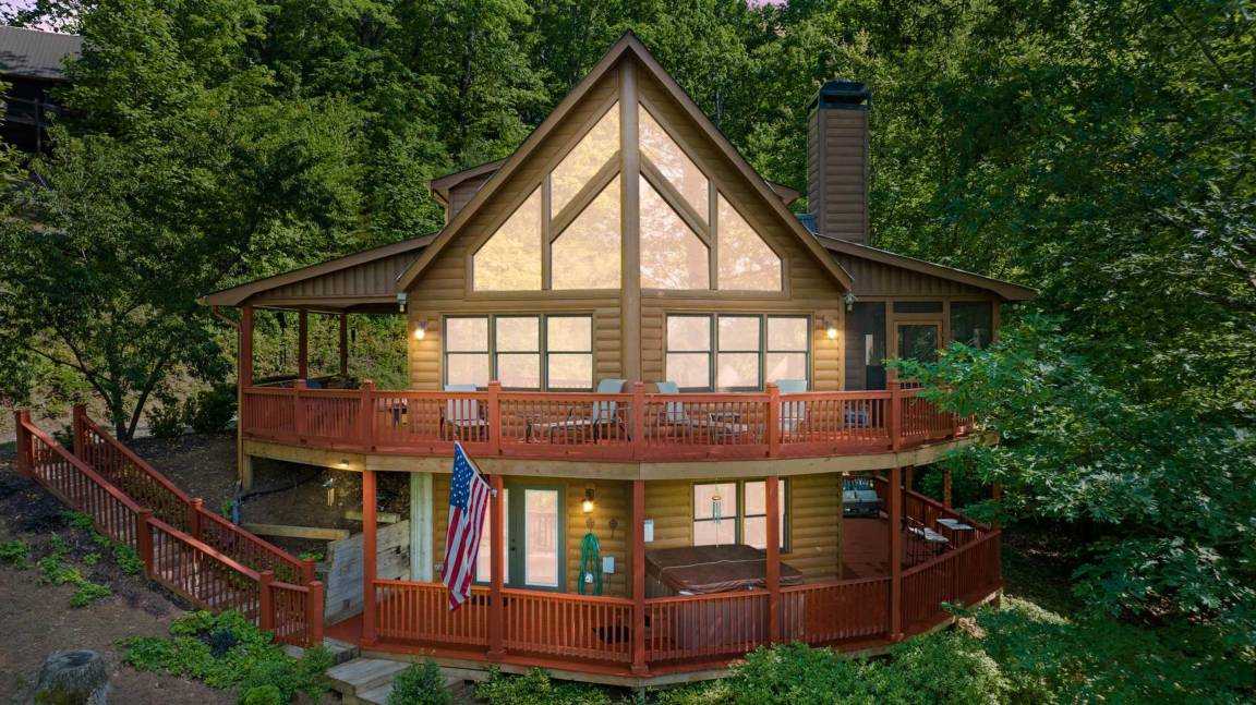 Apartment ∙ 4 Bedrooms ∙ 8 Guests - Blue Ridge, GA