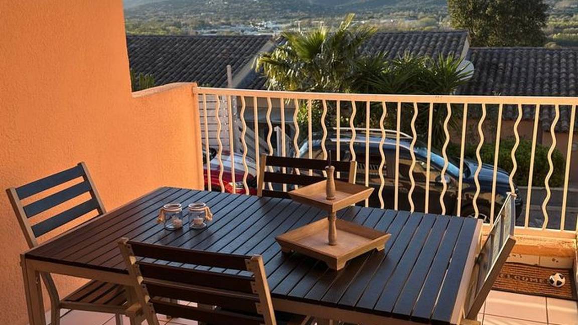 38 M² Ferienhaus ∙ 1 Schlafzimmer ∙ 4 Gäste - Grimaud