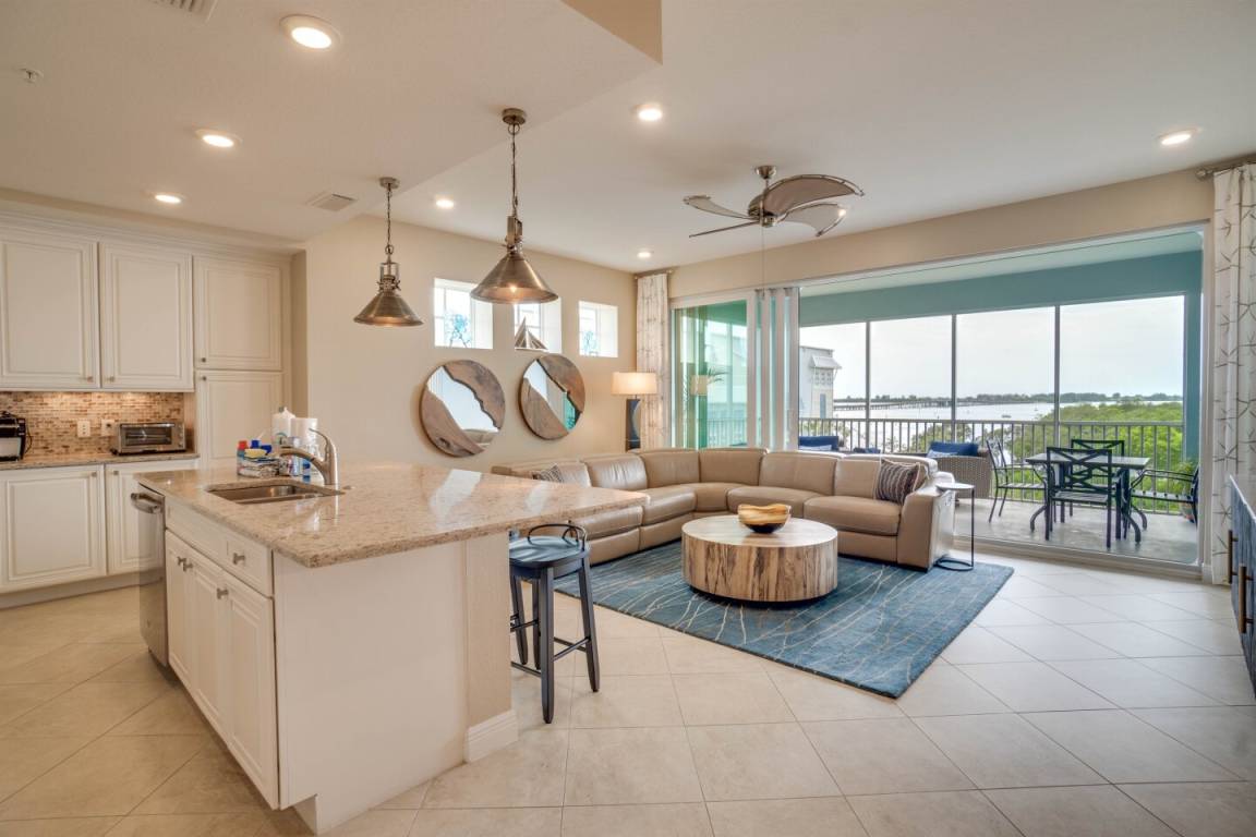 Condo ∙ 3 Bedrooms ∙ 7 Guests - Holmes Beach, FL